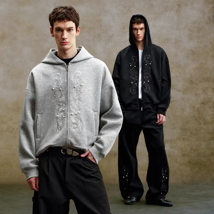 YADcrew美式复古酷飒独特重工刺绣珍珠拉链连帽卫衣外套