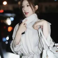 小小仟  露思同款高级感气质风衣外套女春秋米色中长款