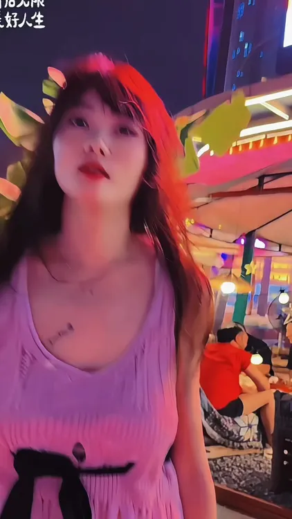 纯欲性感辣妹夏季白色镂空针织V领高腰显瘦连衣裙