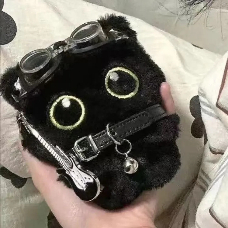 可爱朋克小黑猫玩偶挂件摇滚项圈吉他毛绒玩具家庭日用必备品百货