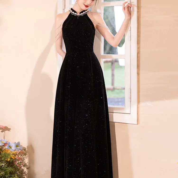 挂脖礼服连衣裙夏季纯色挂脖款宴会主持人优雅短裙摆挂脖式黑色