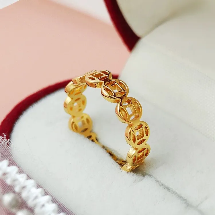 钛钢戒指 高级感轻奢款男女士素圈金色戒指小众情侣对戒手饰品