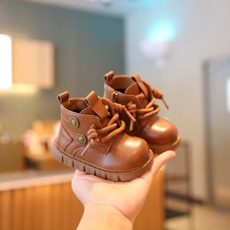 百搭英伦风小皮靴秋冬防滑儿童女童马丁靴软底男宝鞋子婴儿学步鞋