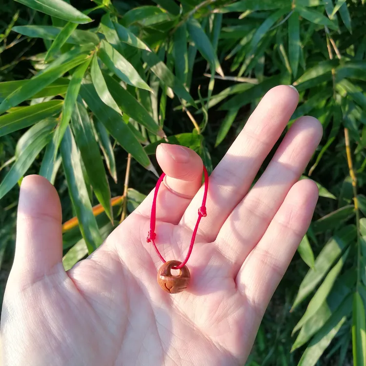 野生桃胡手工雕刻长柄桃筐挂件手绳红绳脚链宝宝满月儿童百天114