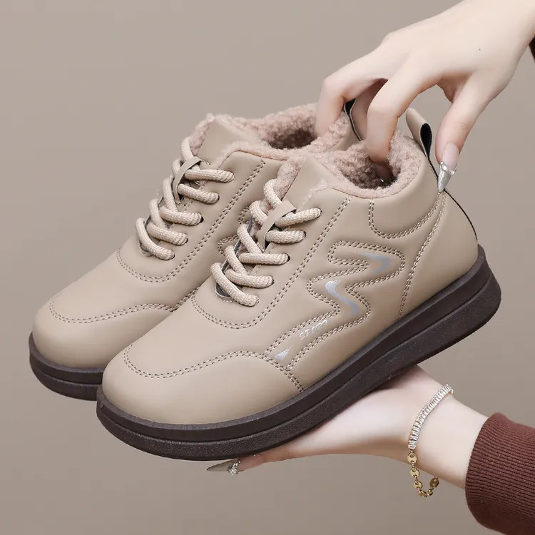 冬季新款女士棉鞋加绒保暖防滑休闲百搭雪地靴