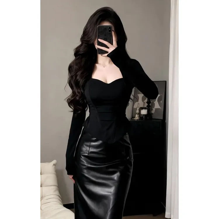 法式黑色方领长袖T恤短款打底衫上衣女秋修身显瘦包臀半身裙套装