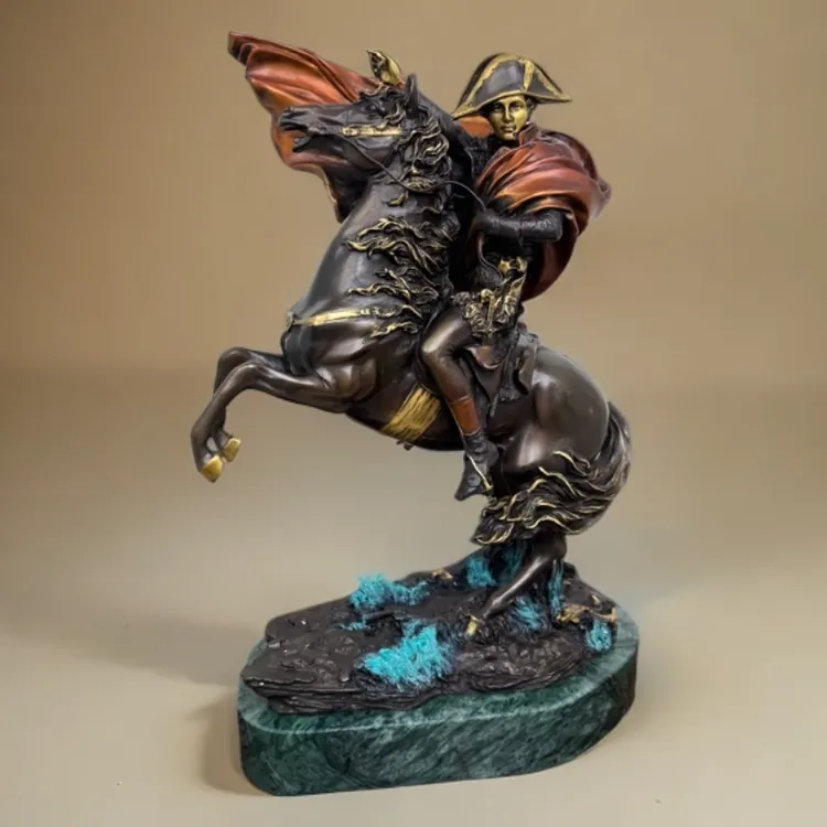 精铜雕塑 经典巨作 翻越阿尔卑斯山圣伯纳隘道的拿破仑