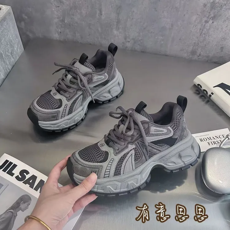 有意思思女鞋‘格雷系’加绒时尚百搭鞋子网红运动厚底老爹鞋女款