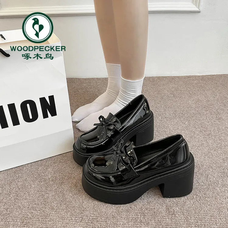啄木鸟英伦风厚底高跟小皮鞋女2025秋季新款小个子粗跟增高乐福鞋