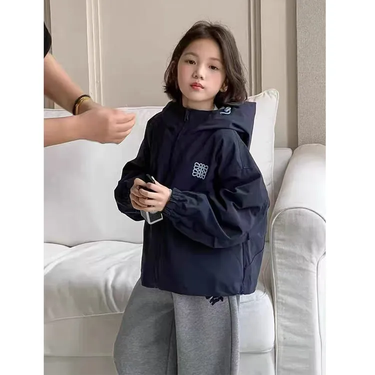 女童外套秋季2025新款洋气中大童时髦连帽上衣小女孩炸街春秋装潮