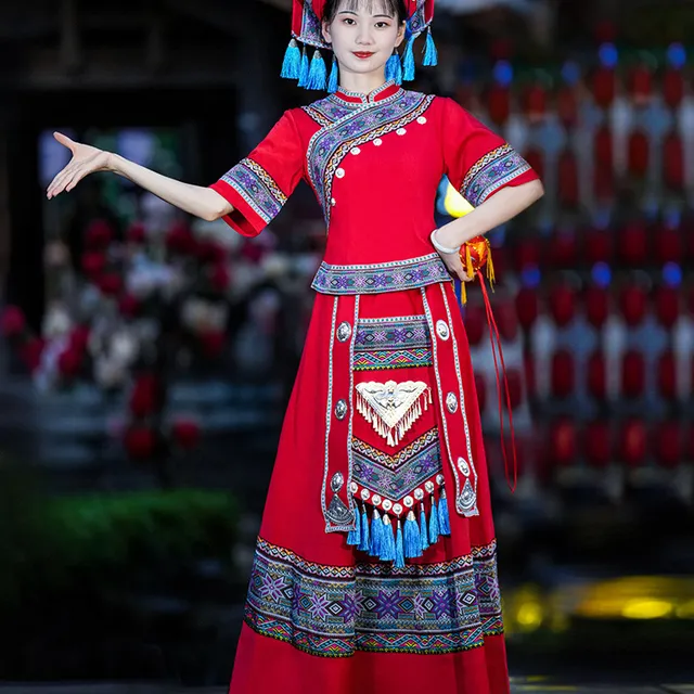 广西壮族三月三服装妇女表演服装少数民族表演服装土家族歌舞舞蹈