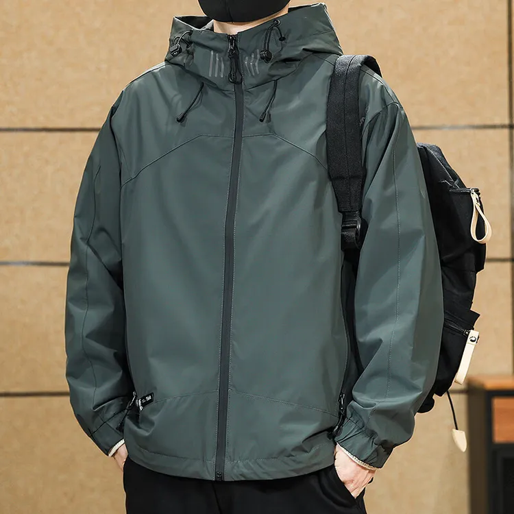 美式工装冲锋外套男秋季2025新款连帽宽松夹克男士户外登山服上衣
