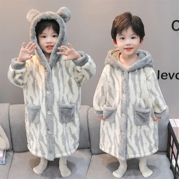 儿童睡袍宝宝可穿式浴巾连帽睡衣男孩秋冬款法兰绒男童浴袍珊瑚绒