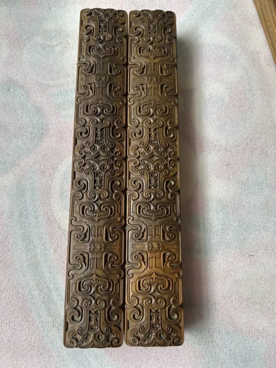 绿檀香仿古纹精雕细琢镇尺