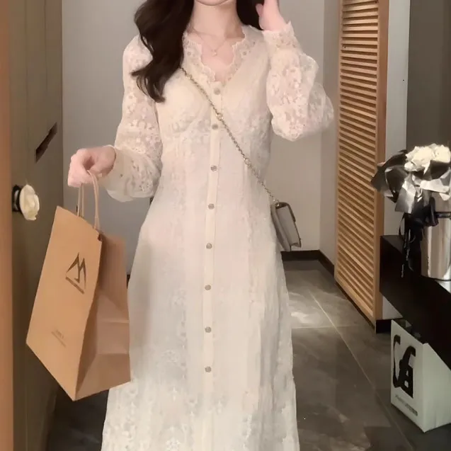 法式甜美时尚气质长袖连衣裙女秋季新款修身显瘦气质温柔风打底裙