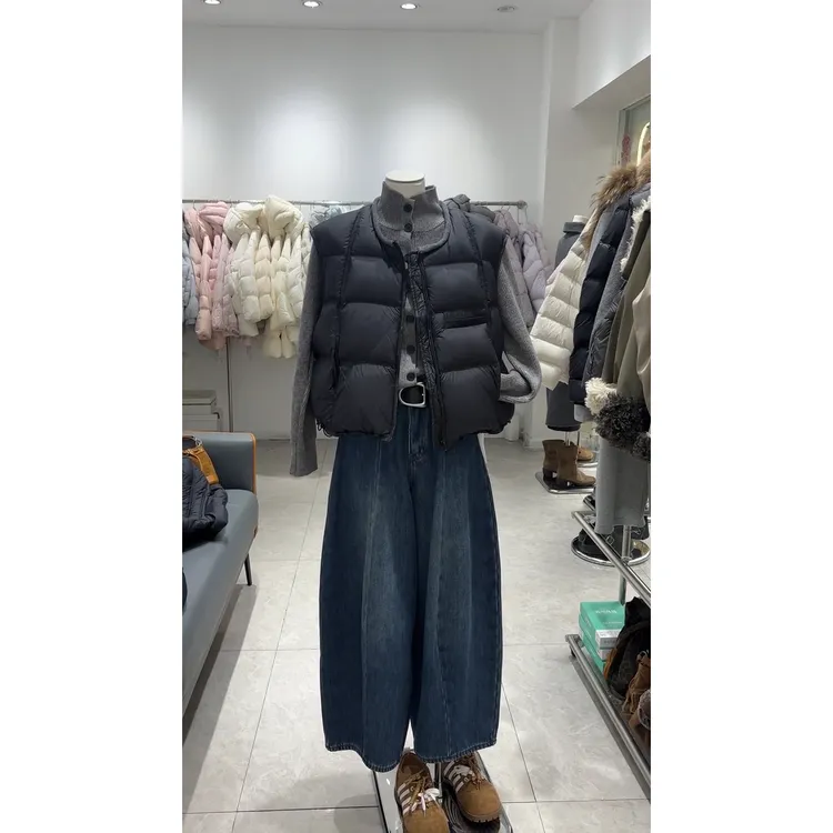 巨好看韩版时尚短款马甲外套女2025冬季高领针织毛衣高腰阔腿裤