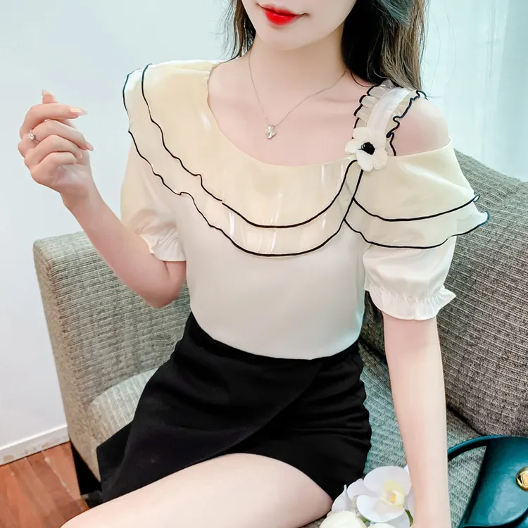 2025年夏季新款斜领花朵荷叶边短袖雪纺衬衫女设计感小众杏色上衣