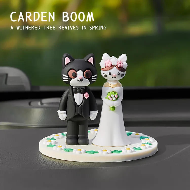 车载摆件饰品中控台婚房装饰摆件结婚订婚创意礼物新郎新娘摆件