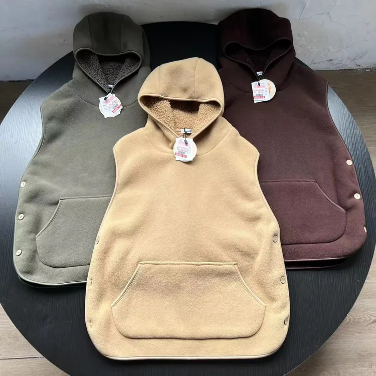 日单反季 两侧纽扣开叉设计 加绒加厚连帽马甲男女都可以