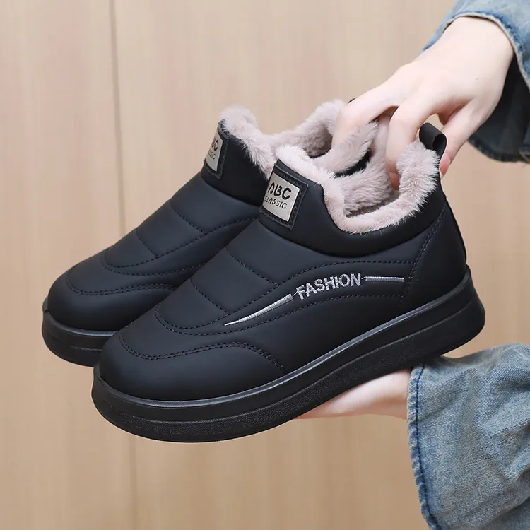 冬季新款一脚蹬休闲雪地靴加绒加厚防滑厚底棉靴时尚百搭妈妈棉靴