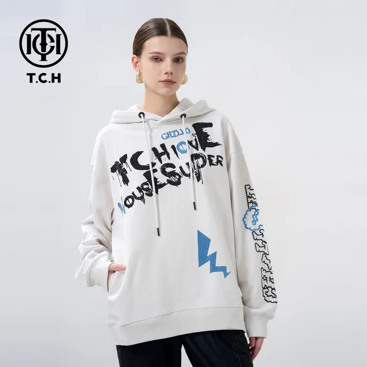 TCH轻奢烫钻工艺休闲小鸭帽衫时尚宽松卫衣女T21112C6067tch