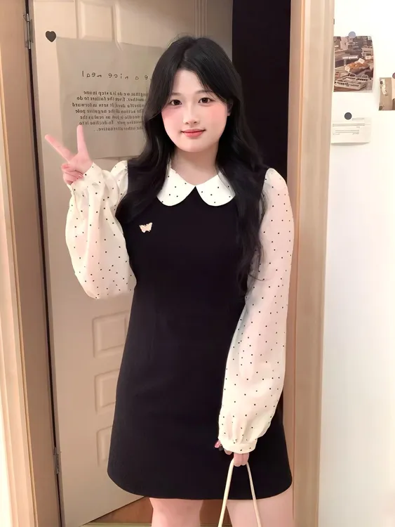 大码女装娃娃领波点长袖连衣裙秋季修身气质短裙子显瘦遮肉微胖