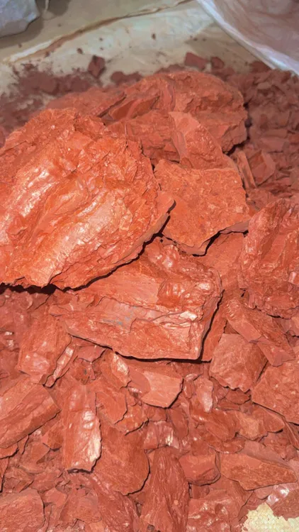 新疆那拉提红土大块