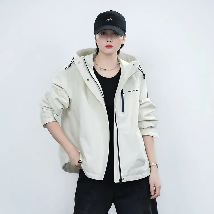 冲锋衣女户外抓绒内胆三合一女款2025冬装新款加厚防水防风外套