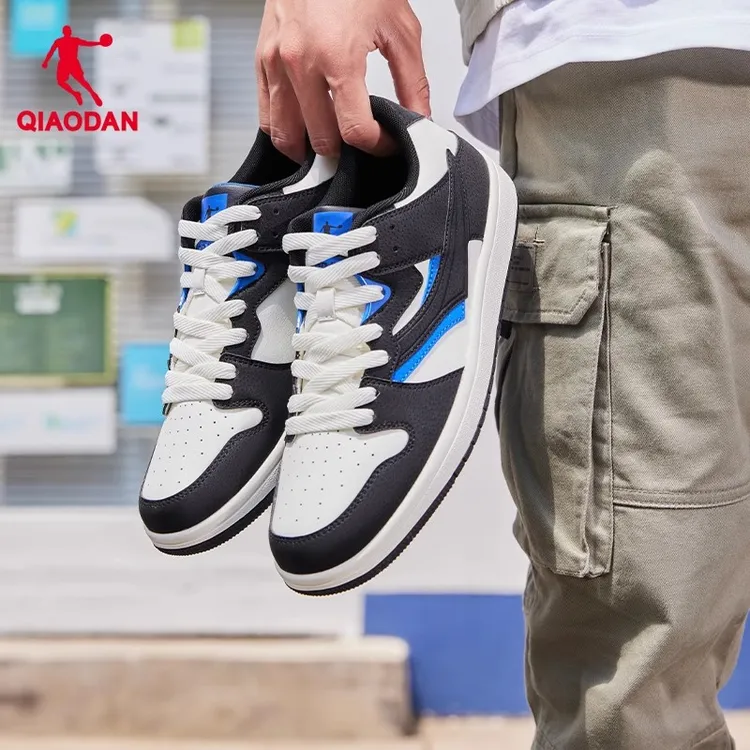 乔丹板鞋2025春季新款时尚拼接皮面休闲鞋低帮运动鞋男鞋学生鞋子