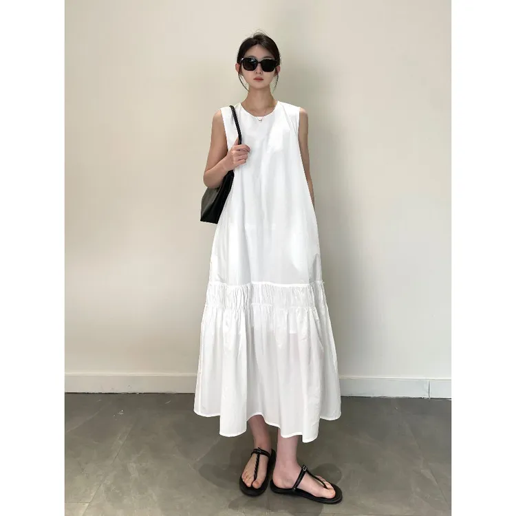 韩版清冷感时尚简约新款后背镂空抽褶立体感连衣裙松弛感背心裙夏