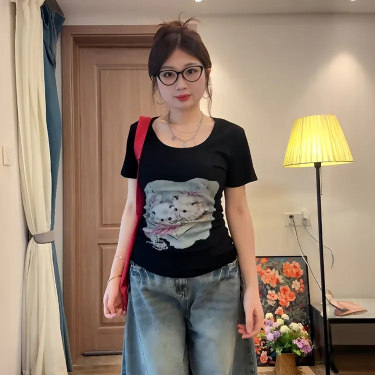 大码美式辣妹猫咪印花U领短袖t恤女夏季胖mm修身显瘦黑色正肩上衣