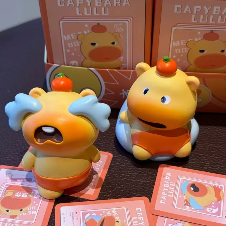 爆款可爱潮玩水豚噜噜盲盒桌面办公桌面装饰品小摆件玩具批发