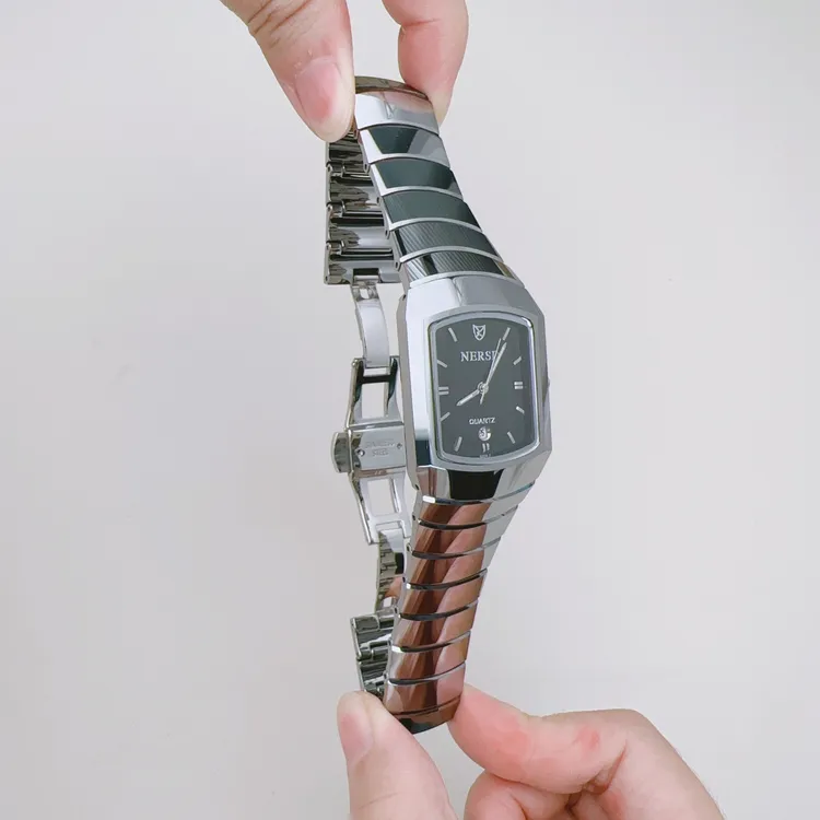 耐尔斯顿进口石英方形酒桶男表纯钨钢防水蓝宝石高品质撤柜库存