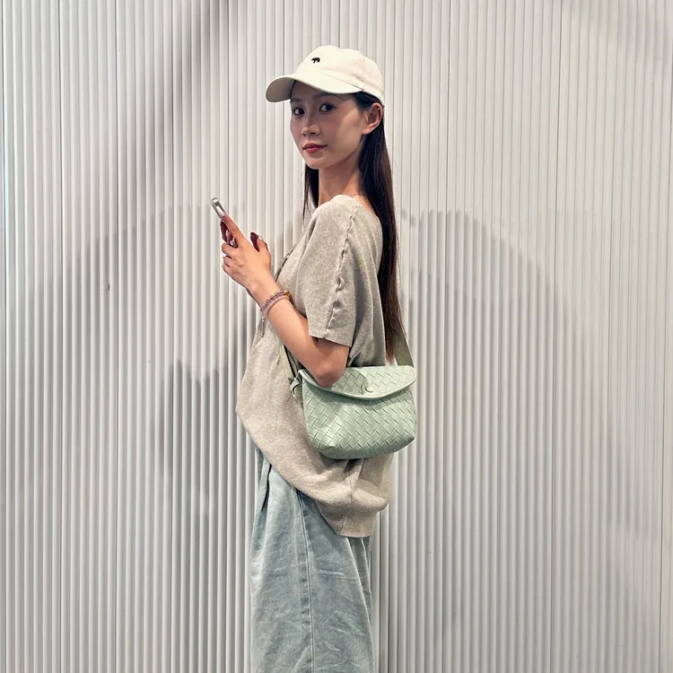 欧贝姿包包女2025新款单肩斜挎包女士挎包时尚女包休闲款牛皮包包