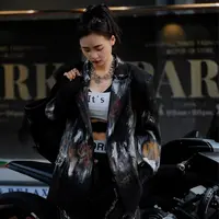 高级感戗驳领印花小西装外套男士痞帅气休闲双排扣单西服高端上衣