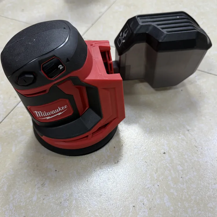 9成新 米沃奇18伏抛光机砂纸机打磨机2648磨机砂纸