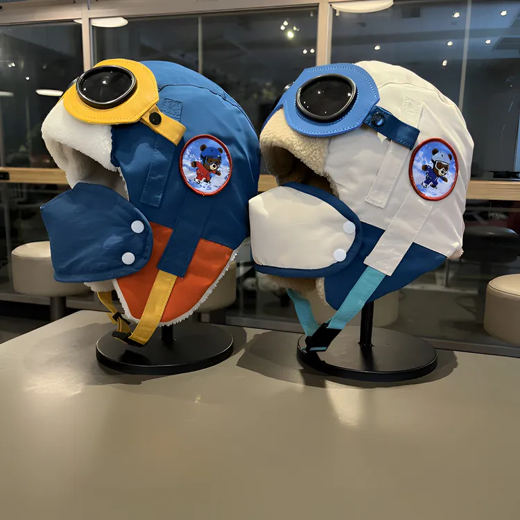 儿童帽子冬季男女童飞行员雷锋帽中大童防风护耳口罩眼镜滑雪帽冬