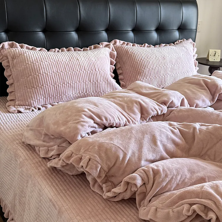 2025新款牛奶绒夹棉保暖纯色法式床盖三件套四件套