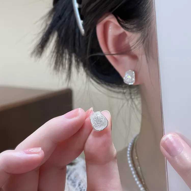 铜合金耳饰 银色梯形简约耳钉小众时尚个性百搭轻奢气质法式F481