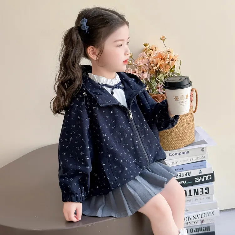 女童洋气外套秋季新款2025儿童碎花上衣韩范时髦宝宝春秋休闲夹克