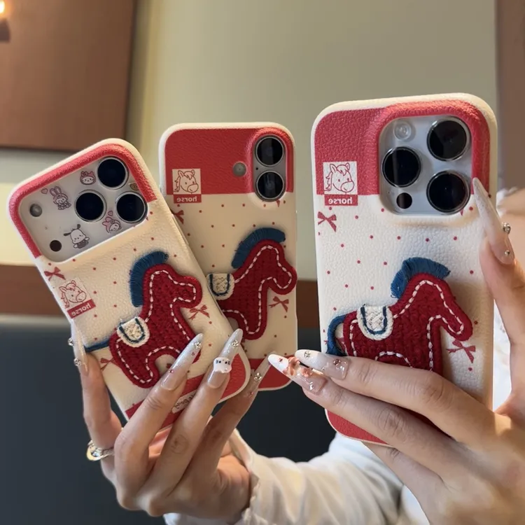 编织红色马公仔适用iphone17Promax手机壳16华为荣耀oppo小米vivo