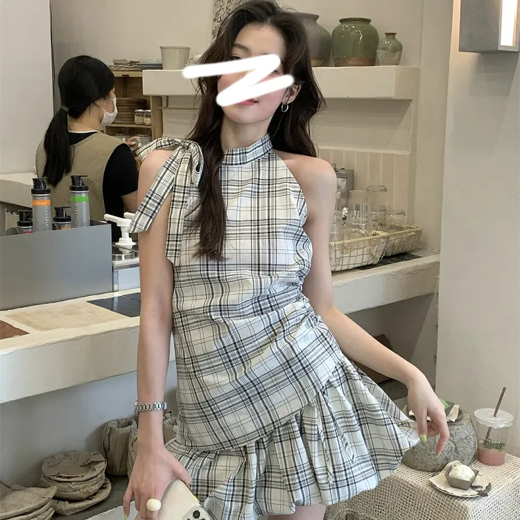 【现货】Chic小众别致蝴蝶结格纹挂脖小衫+蓬蓬半身裙套装 #Q028