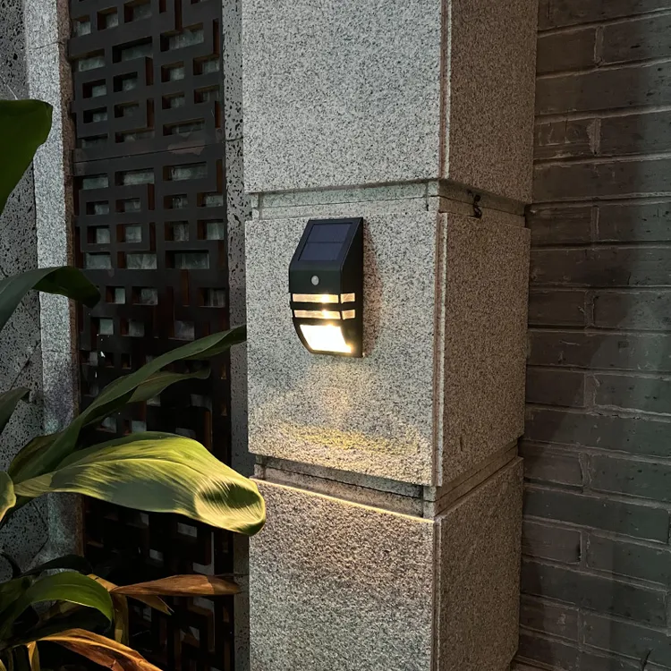 馨芒太阳能户外庭院灯不锈钢感应壁灯花园楼梯栏杆围墙防水照明灯