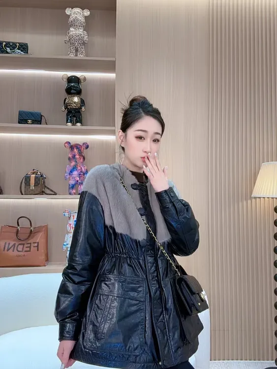 【若楠服饰】冬季高级圆领加厚女士皮衣外套25995