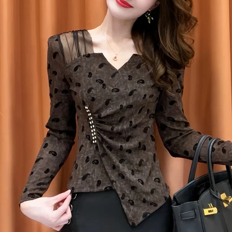 2025春秋新款重工钉钻拼接网纱肩不规则收腰显瘦打底衫减龄T恤女