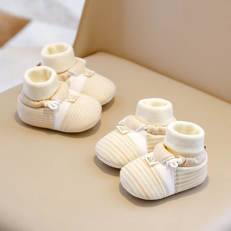 新生儿春秋0-1岁婴儿鞋6-12个月小月龄宝宝好穿软底不掉鞋袜筒