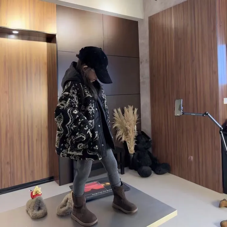 男女通用卡通动漫休闲风棉服洋气冬季加绒儿童韩版秋冬加厚短款