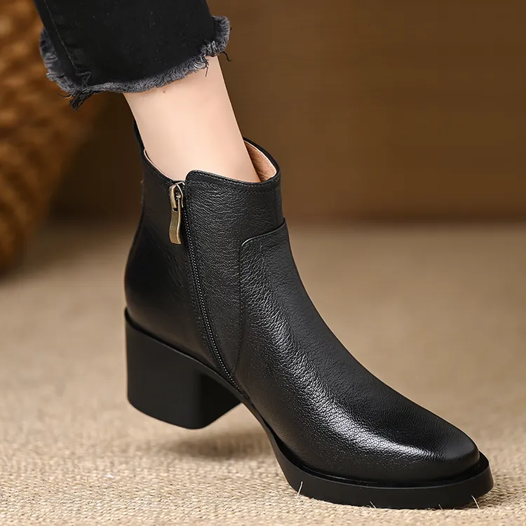 品牌真皮5厘米复古粗跟短靴女2025秋冬新款厚底轻便保暖软皮女靴