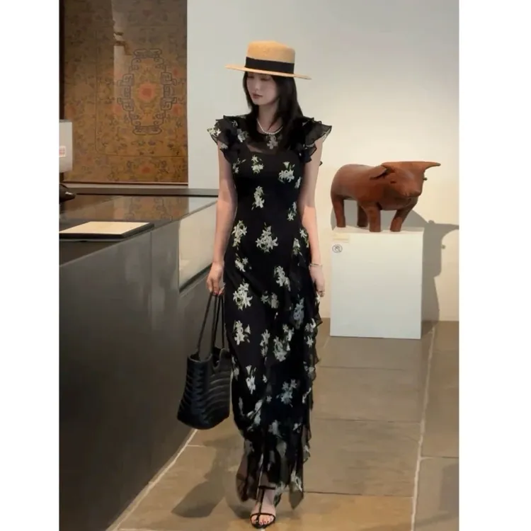 飞飞袖碎花连衣裙夏季新款时尚显瘦气质女士百搭法式复古黑色印花