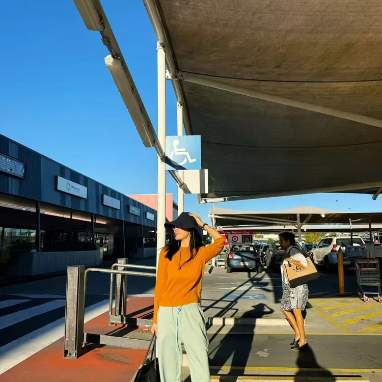 Luluzou细边抽绳收口卫裤0379